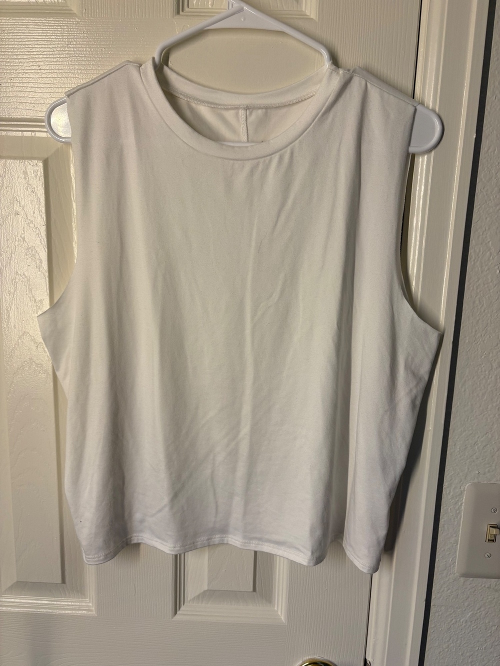 Lovers of hYOUmanity White Sleeveless Sweater Top Size L